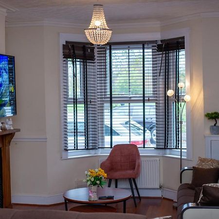 Royale Green View House- Free Parking, Wifi, Perfect For Contractors And Holiday Northampton Buitenkant foto