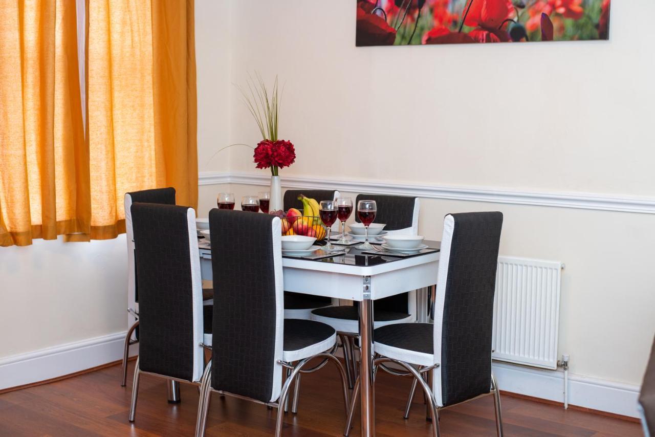 Royale Green View House- Free Parking, Wifi, Perfect For Contractors And Holiday Northampton Buitenkant foto