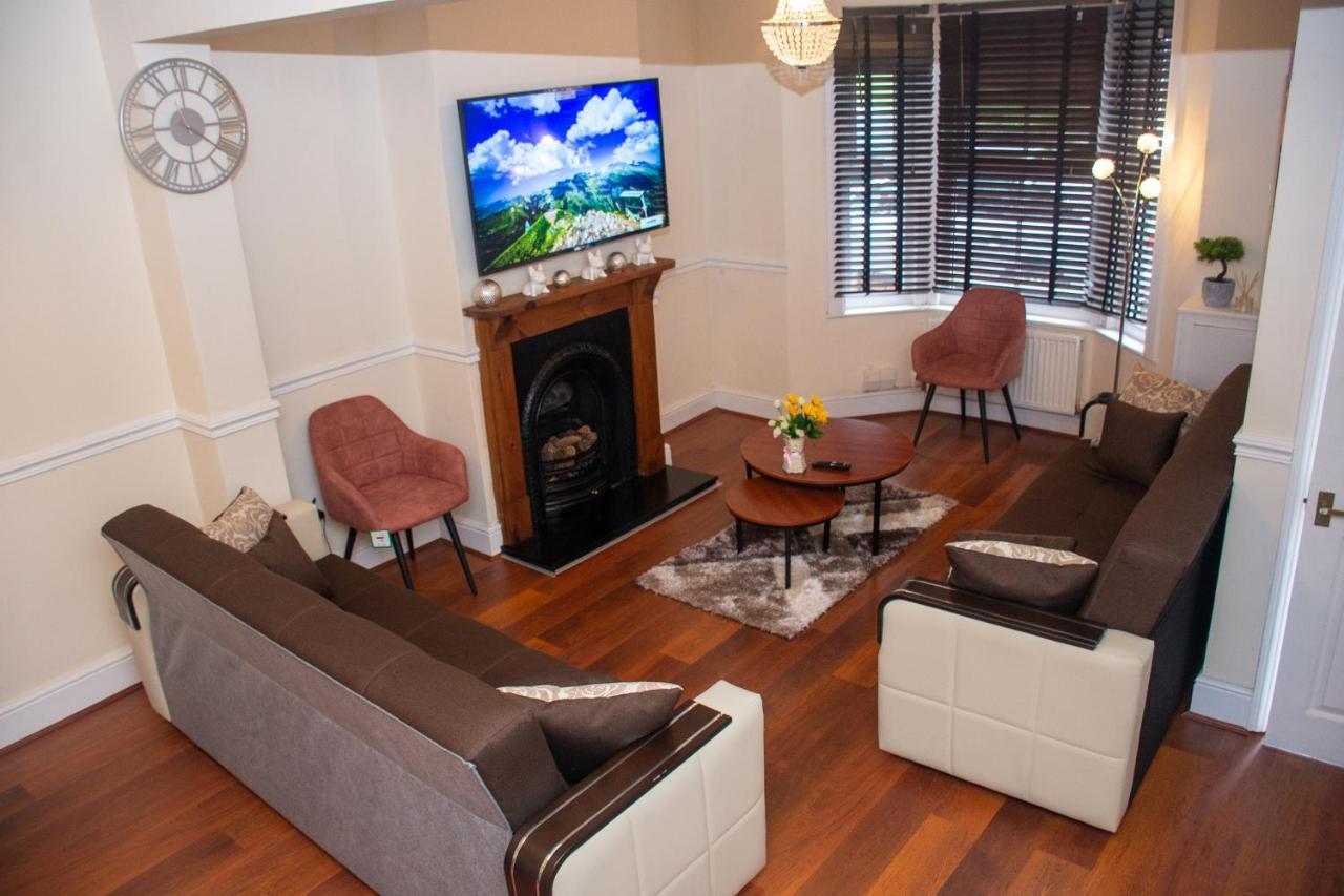 Royale Green View House- Free Parking, Wifi, Perfect For Contractors And Holiday Northampton Buitenkant foto