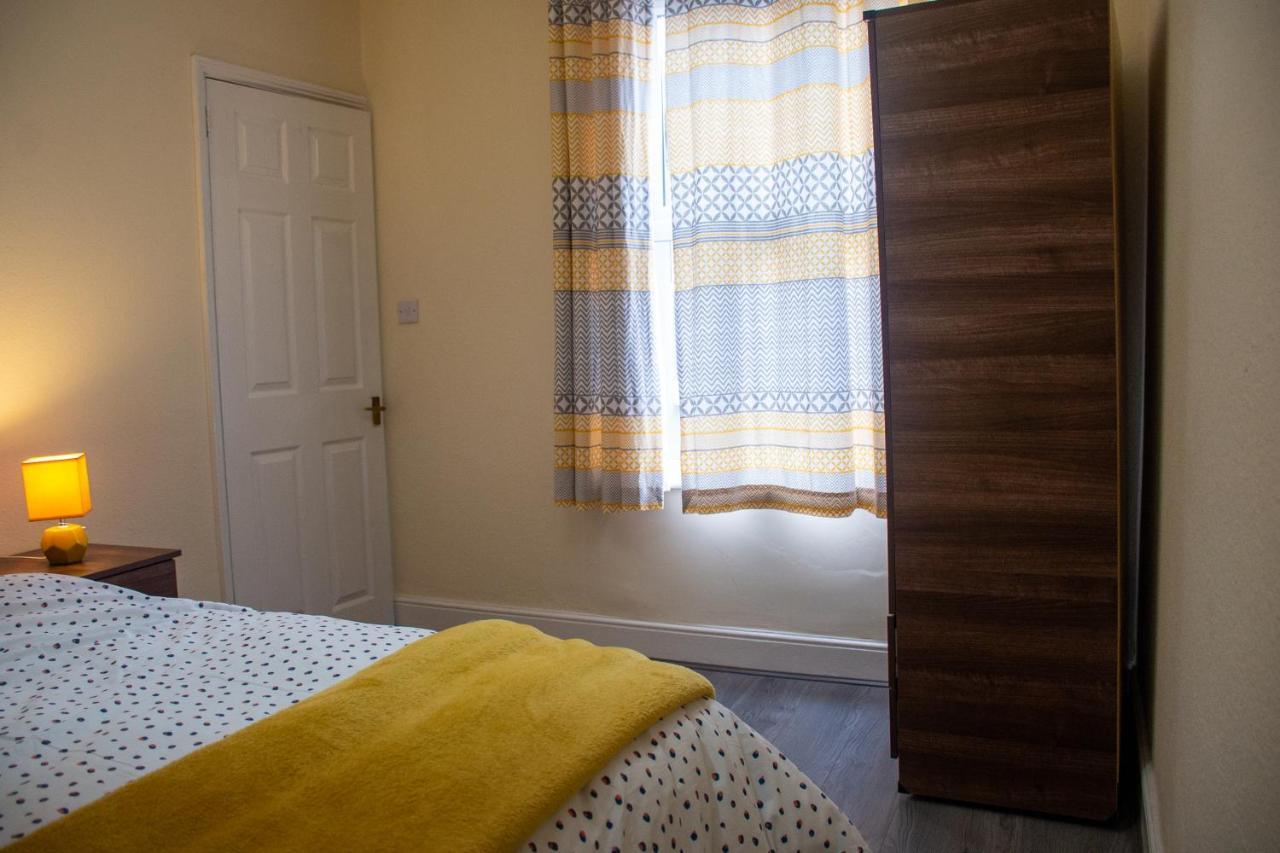Royale Green View House- Free Parking, Wifi, Perfect For Contractors And Holiday Northampton Buitenkant foto