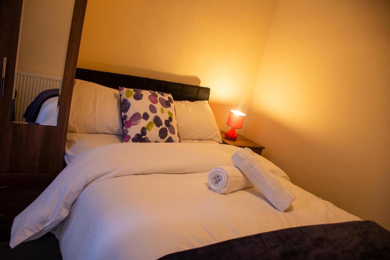 Royale Green View House- Free Parking, Wifi, Perfect For Contractors And Holiday Northampton Buitenkant foto