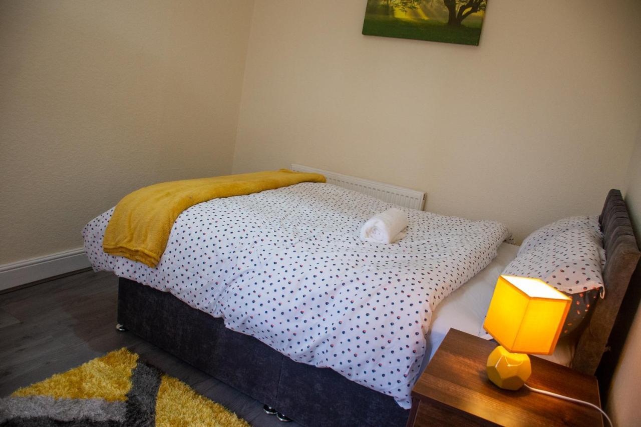 Royale Green View House- Free Parking, Wifi, Perfect For Contractors And Holiday Northampton Buitenkant foto