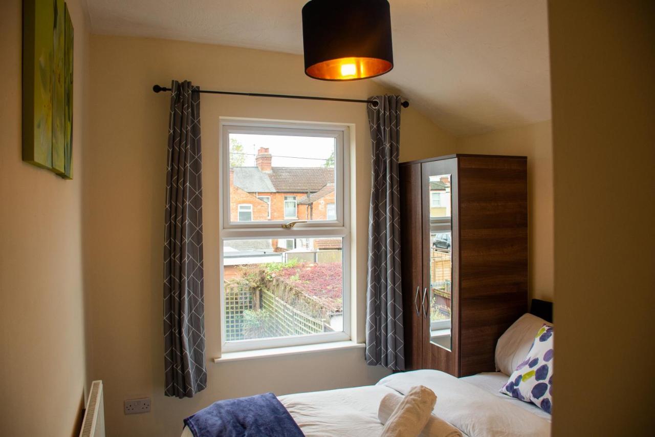 Royale Green View House- Free Parking, Wifi, Perfect For Contractors And Holiday Northampton Buitenkant foto