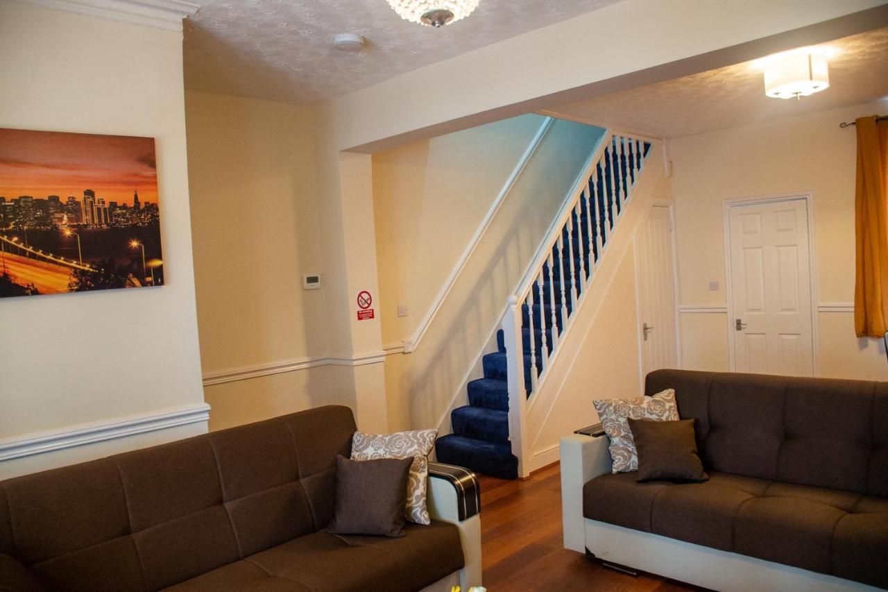 Royale Green View House- Free Parking, Wifi, Perfect For Contractors And Holiday Northampton Buitenkant foto