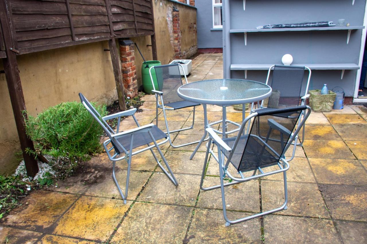 Royale Green View House- Free Parking, Wifi, Perfect For Contractors And Holiday Northampton Buitenkant foto